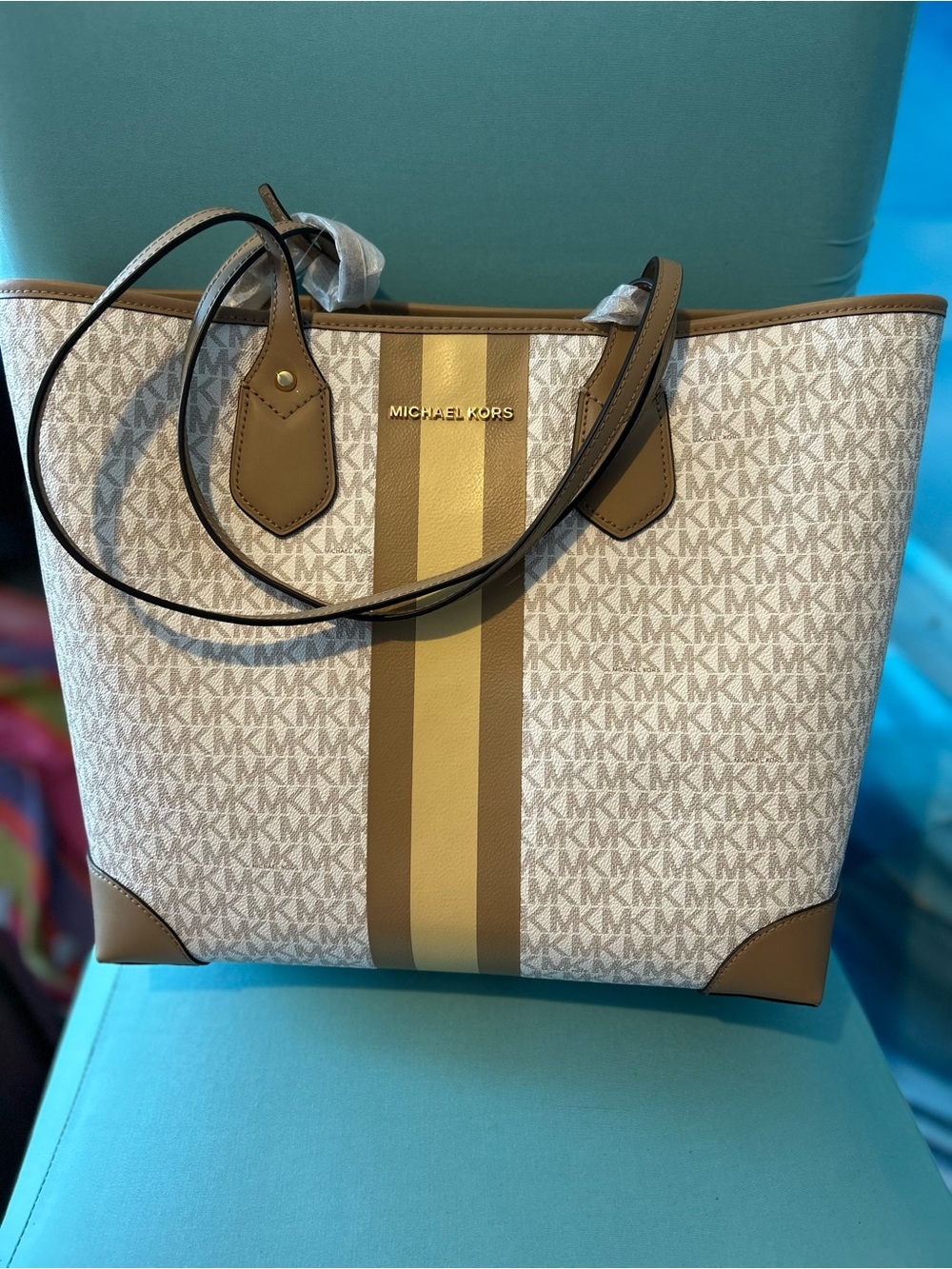 Michael Kors NEW Eva Shoulder Tote Bag & Free Pouch - Retail $298 Mk - Picture 9 of 10